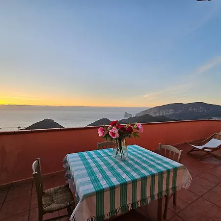 Casa Con Magnifica Vista Mare بيت للعطل *